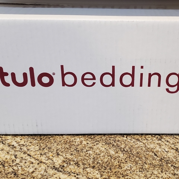 Tulo Fiber Bedding Pillow (1 Individual Pillow/Not a Set) - Picture 3 of 10